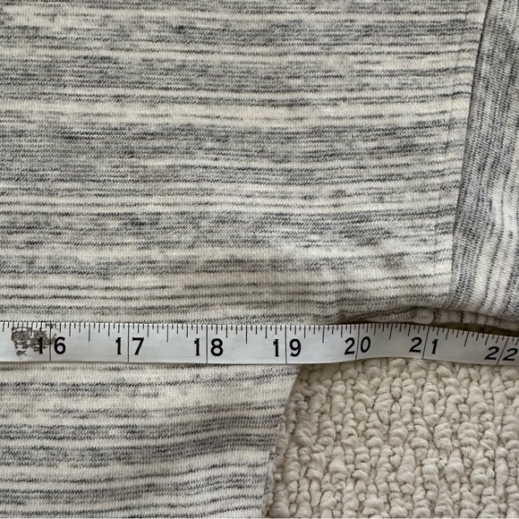 Carhartt Youth Logo Hoodie - Picture 6 of 7